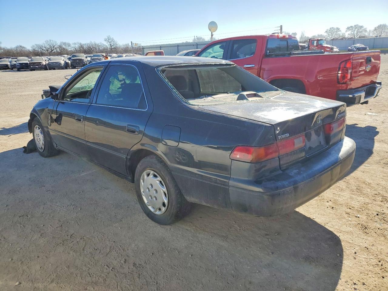 1997 TOYOTA CAMRY CE photo 2