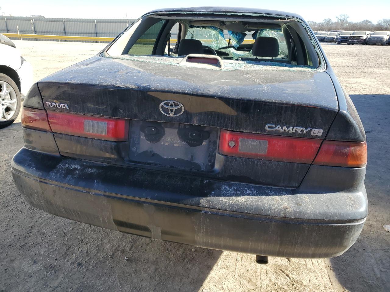 1997 TOYOTA CAMRY CE photo 6