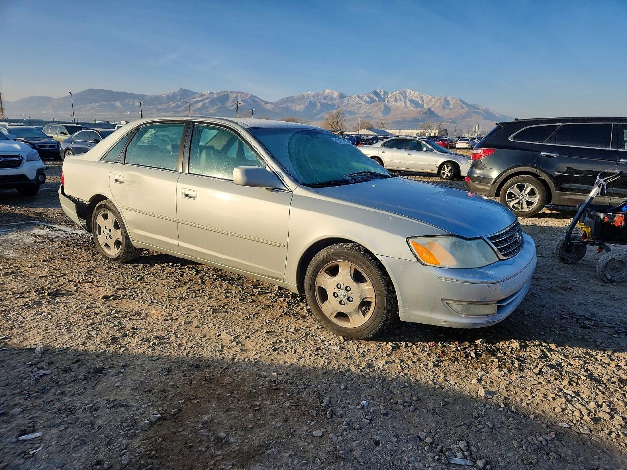 2003 TOYOTA AVALON photo 4