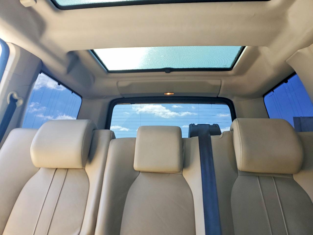 2016 LAND ROVER LR4 photo 10