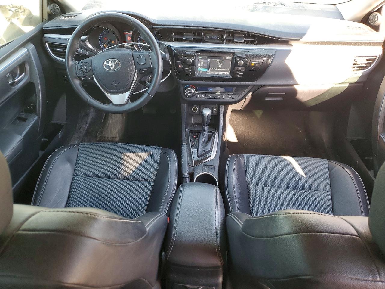 2015 TOYOTA COROLLA L photo 8