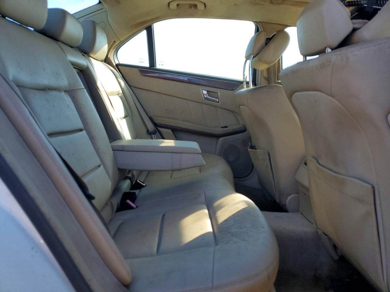 2011 MERCEDES-BENZ E 350 photo 10