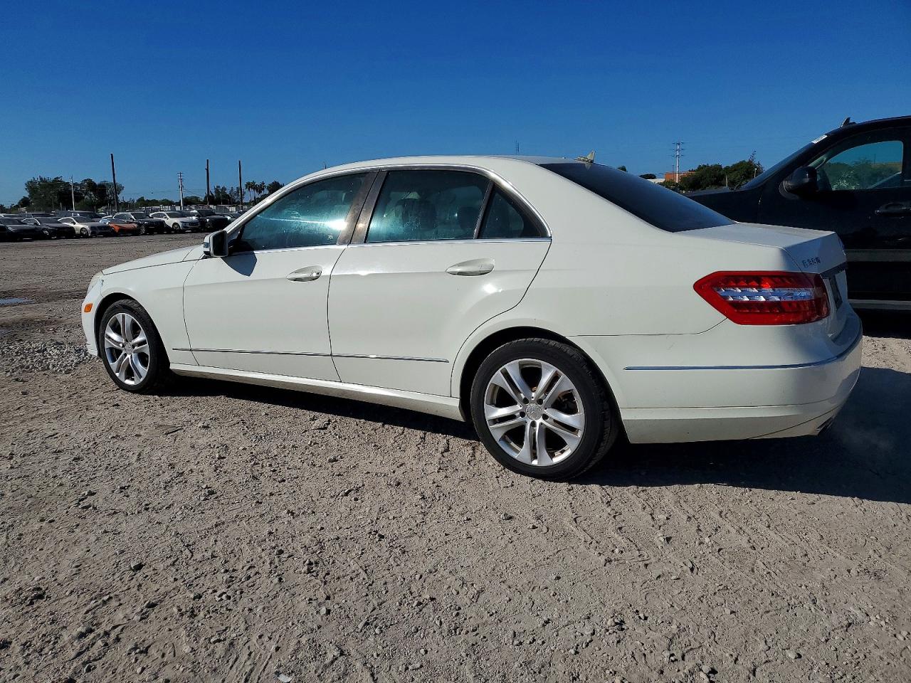 2011 MERCEDES-BENZ E 350 photo 2