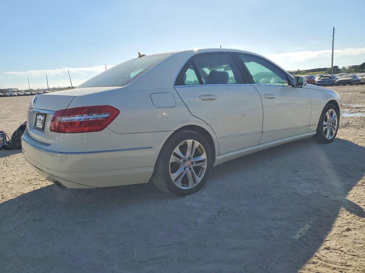 2011 MERCEDES-BENZ E 350 photo 3