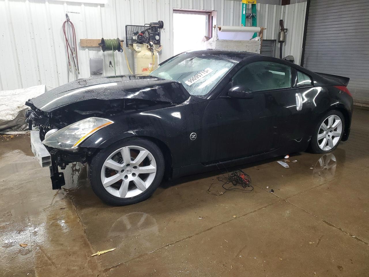 2005 NISSAN 350Z