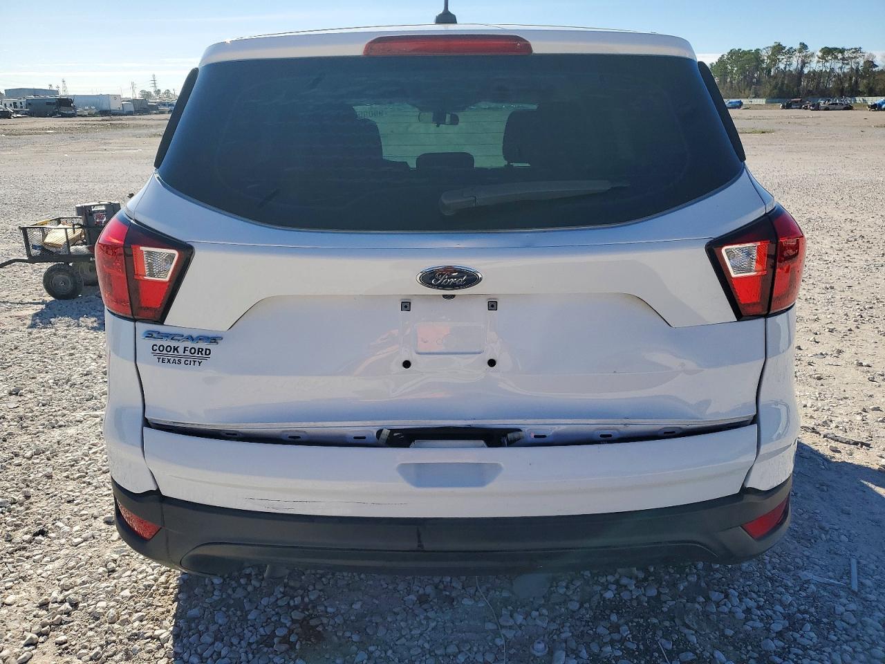 2019 FORD ESCAPE S photo 6