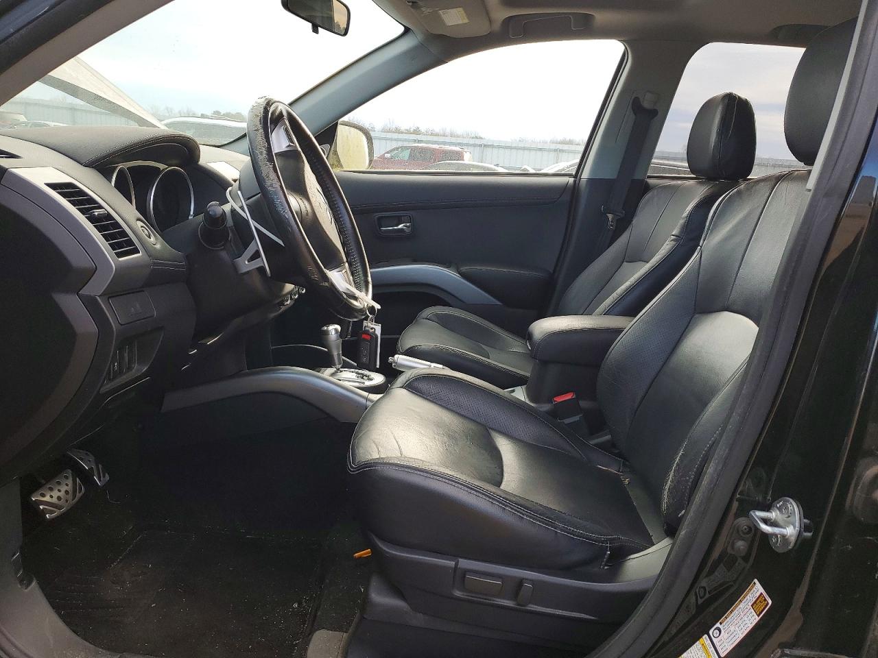 2011 MITSUBISHI OUTLANDER GT photo 7