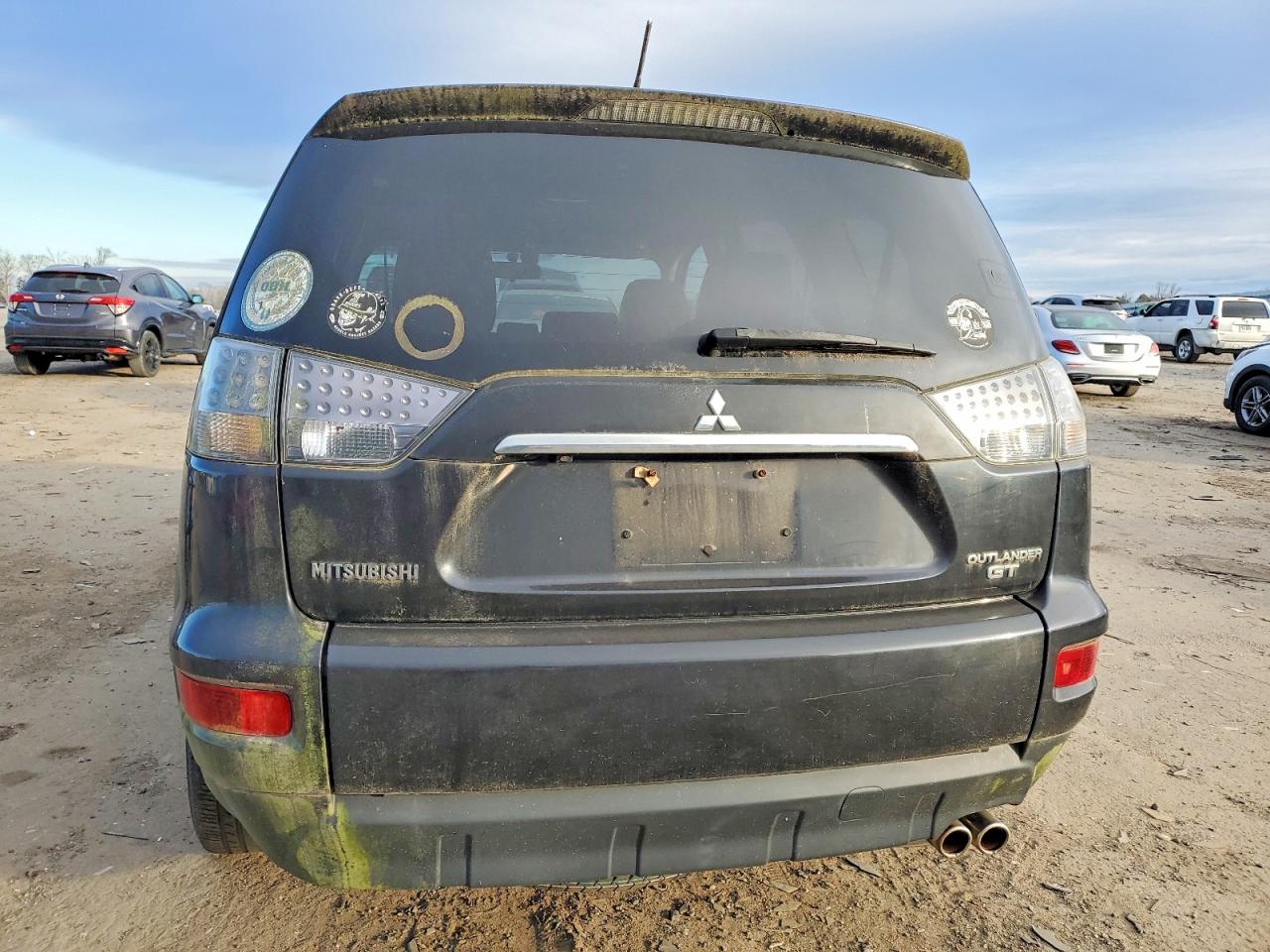 2011 MITSUBISHI OUTLANDER GT photo 6