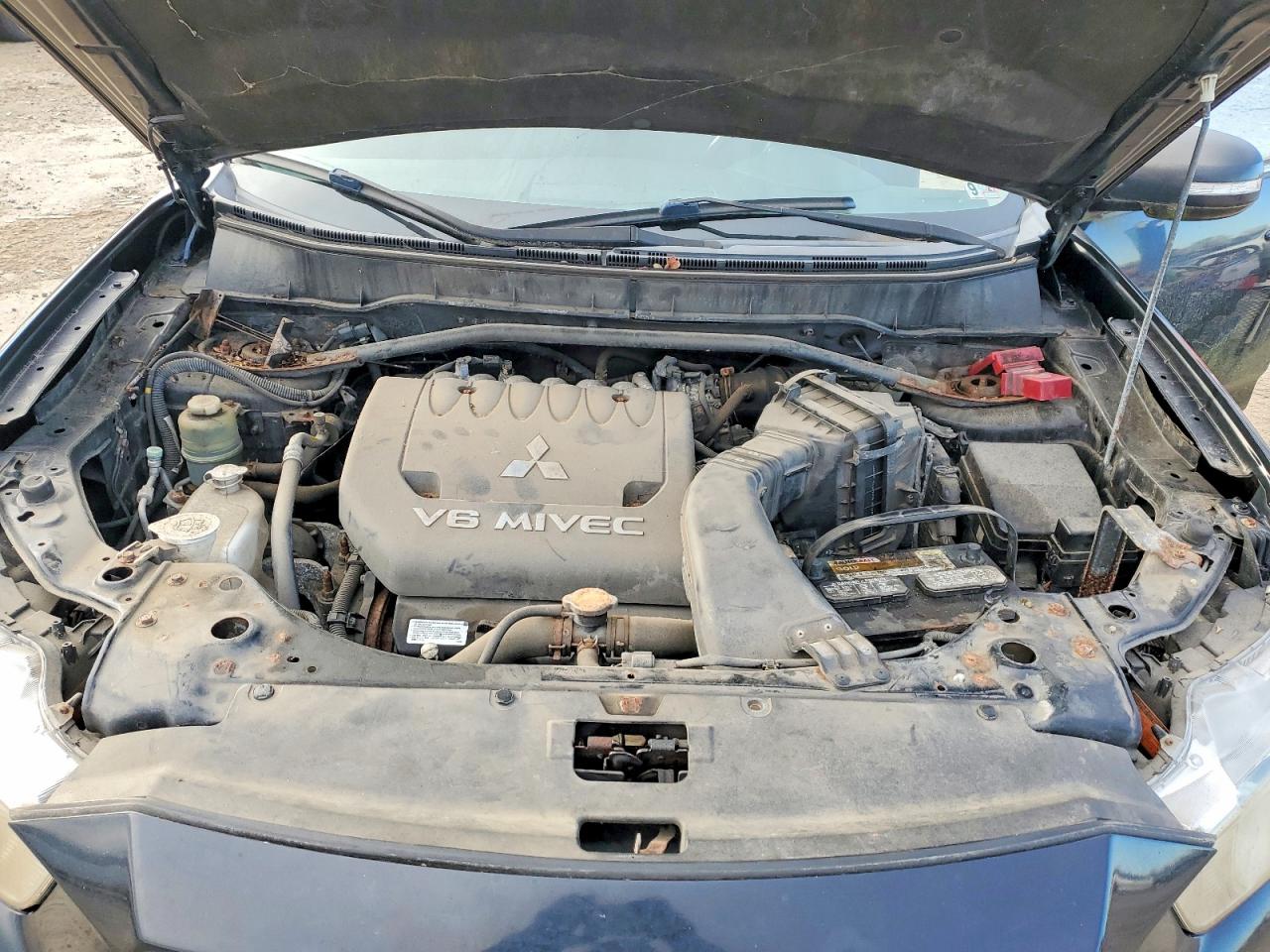 2011 MITSUBISHI OUTLANDER GT photo 12