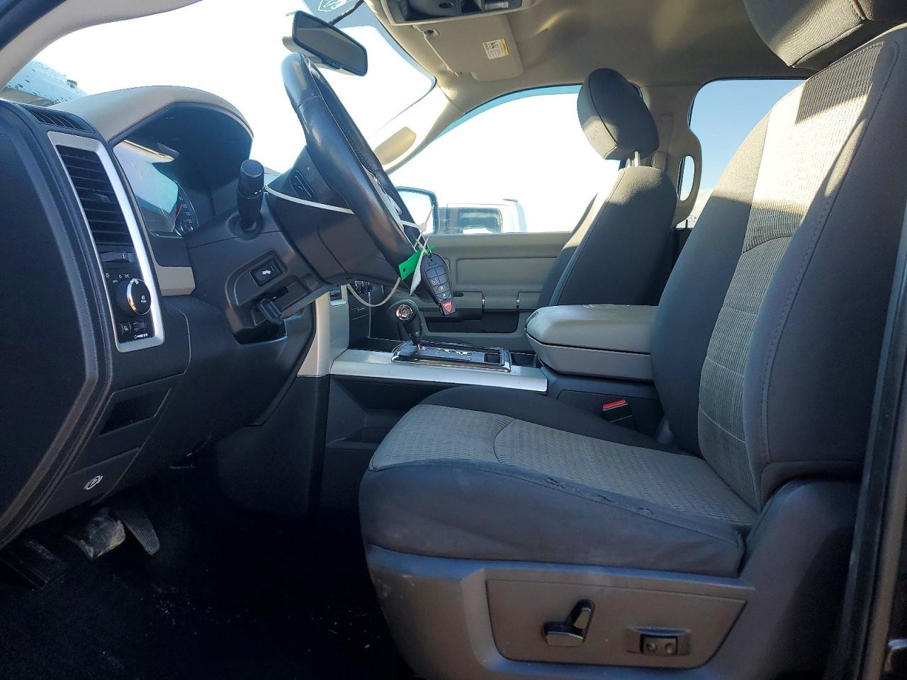 2010 DODGE RAM 1500 photo 7