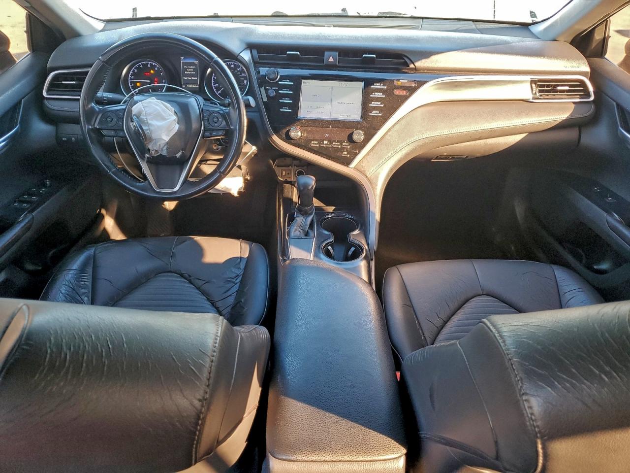 2018 TOYOTA CAMRY L photo 8