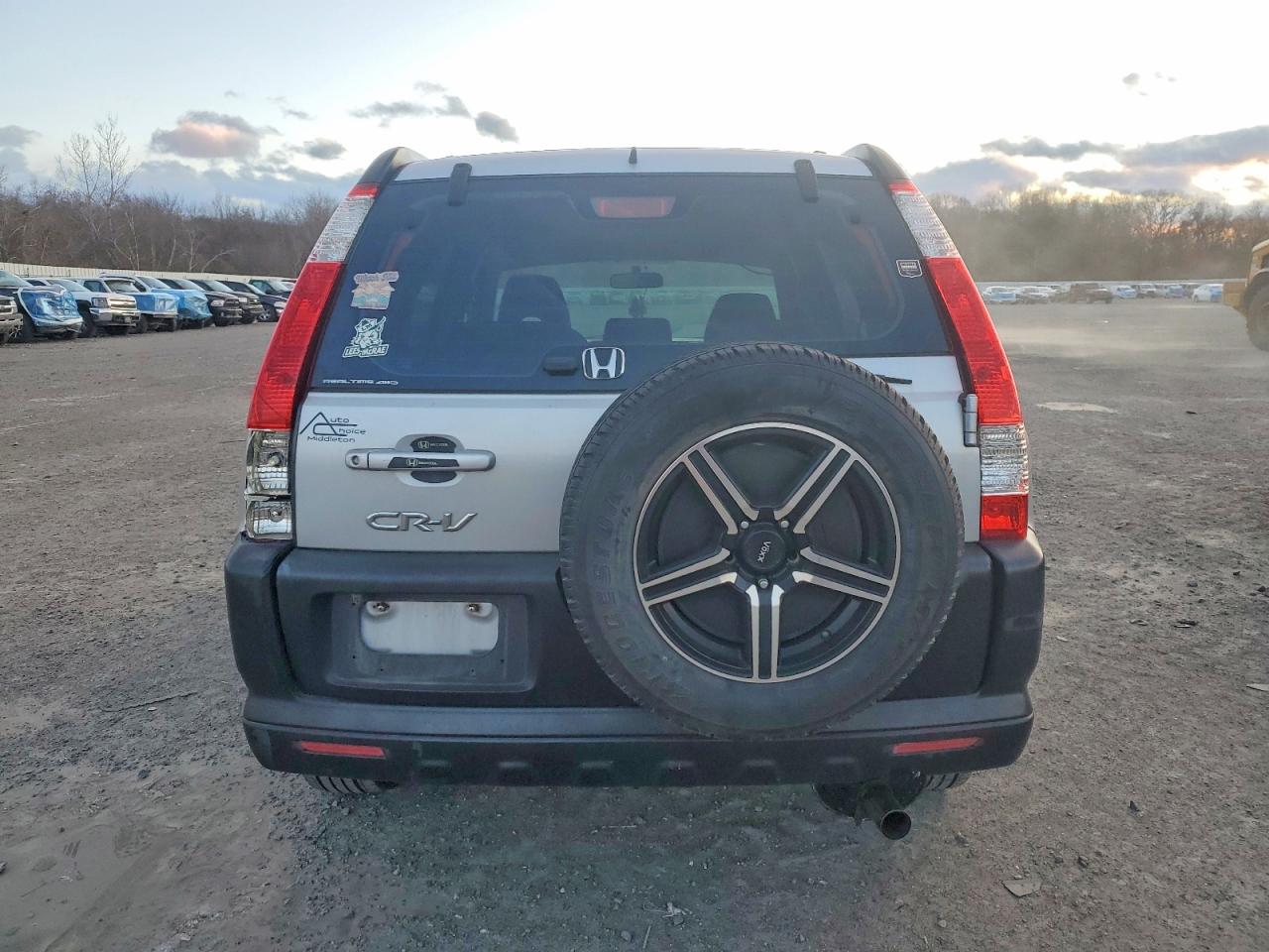 2005 HONDA CR-V LX photo 11