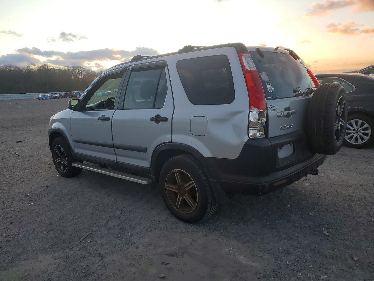 2005 HONDA CR-V LX photo 3