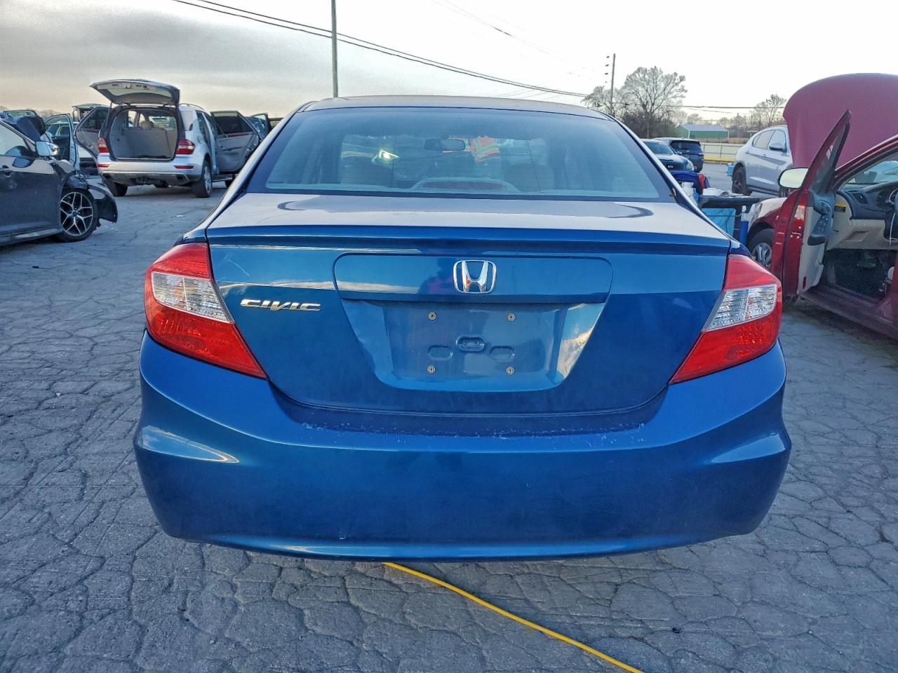 2012 HONDA CIVIC LX photo 6