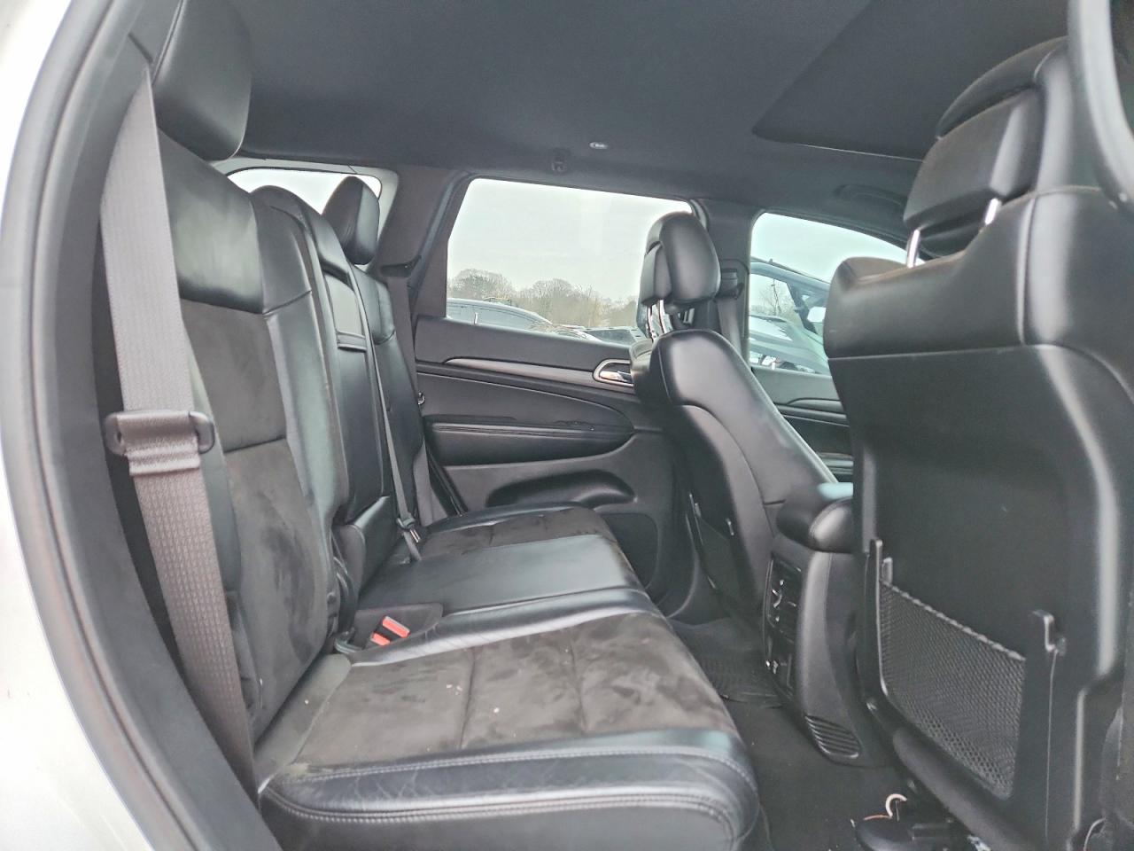 2020 JEEP GRAND CHEROKEE LAREDO photo 10