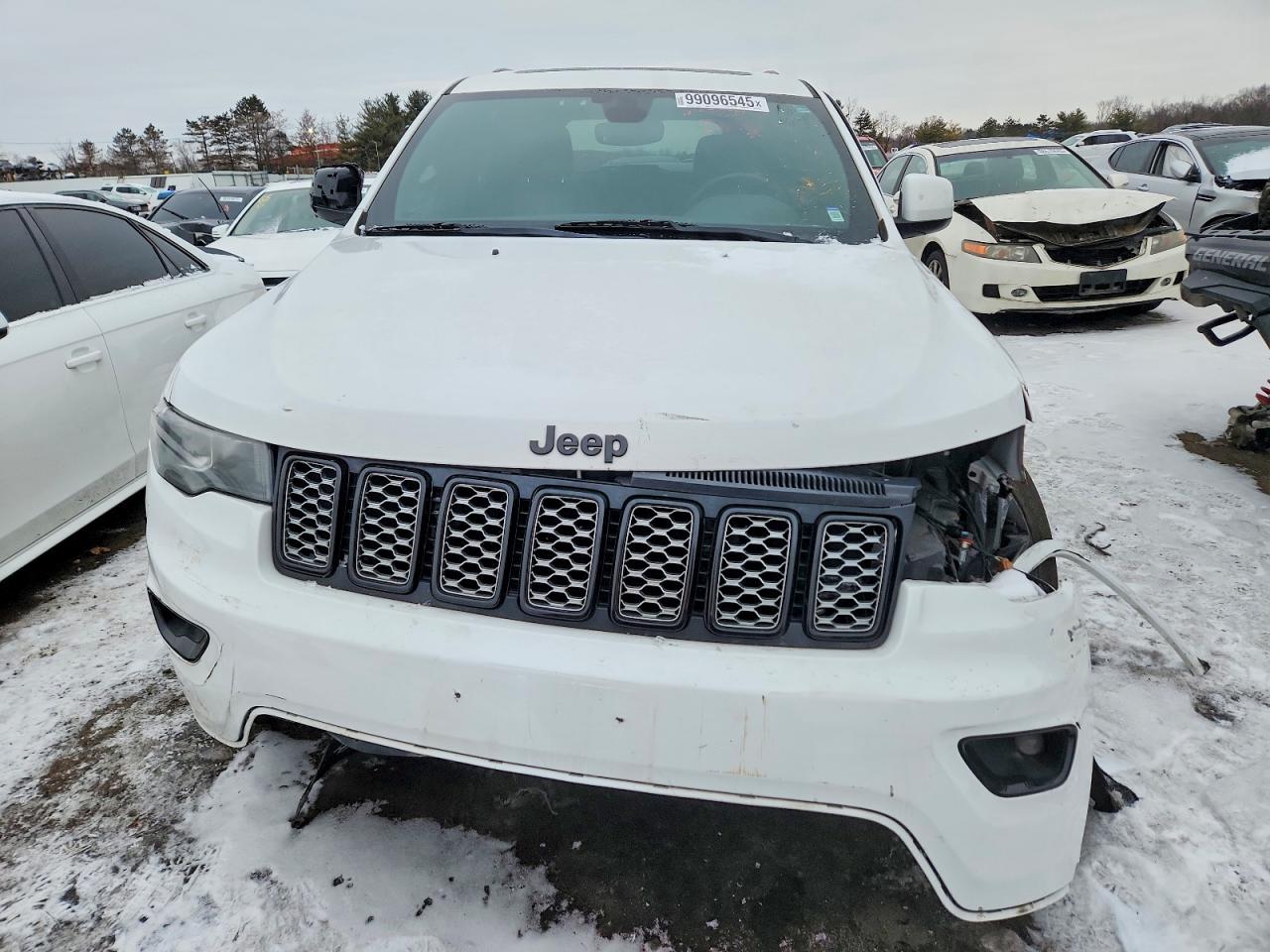 2020 JEEP GRAND CHEROKEE LAREDO photo 5