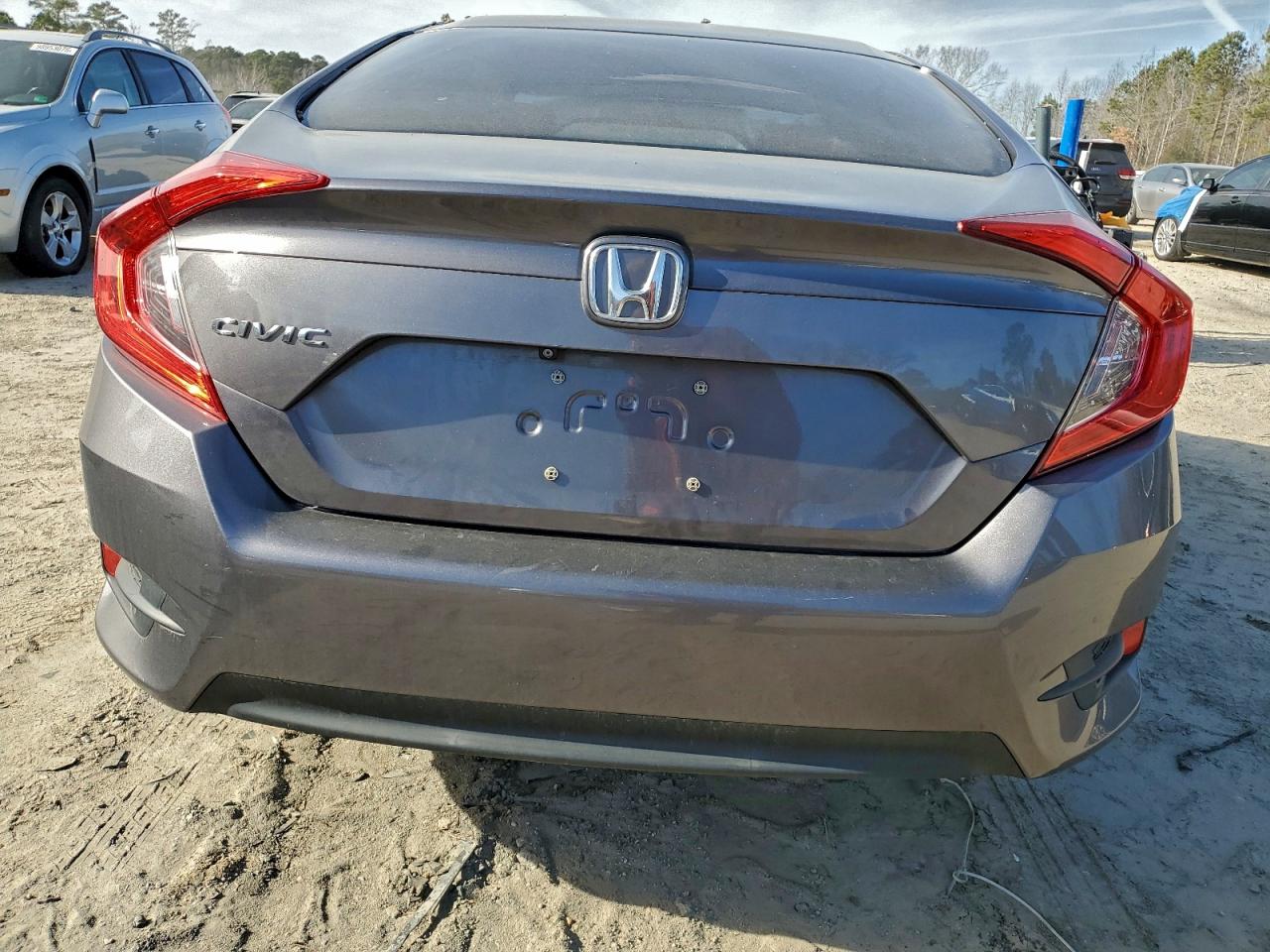 2016 HONDA CIVIC LX photo 6