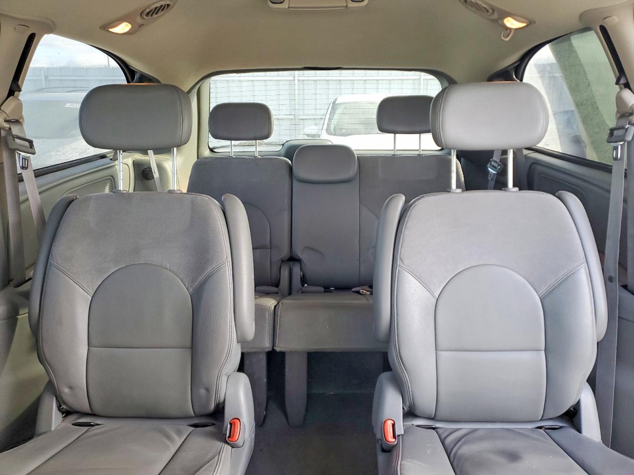 2007 CHRYSLER TOWN & COUNTRY LIMITED photo 19