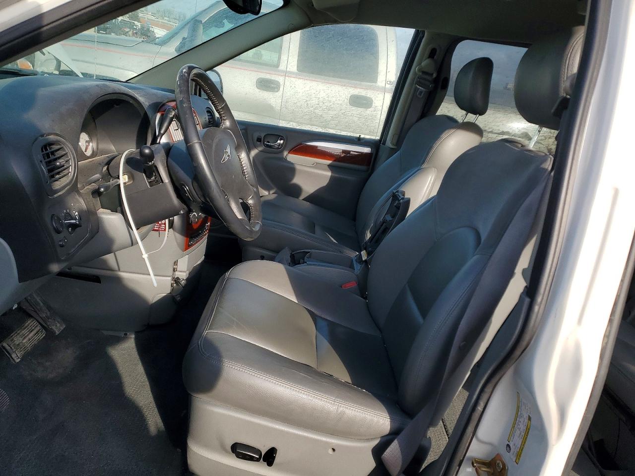 2007 CHRYSLER TOWN & COUNTRY LIMITED photo 13
