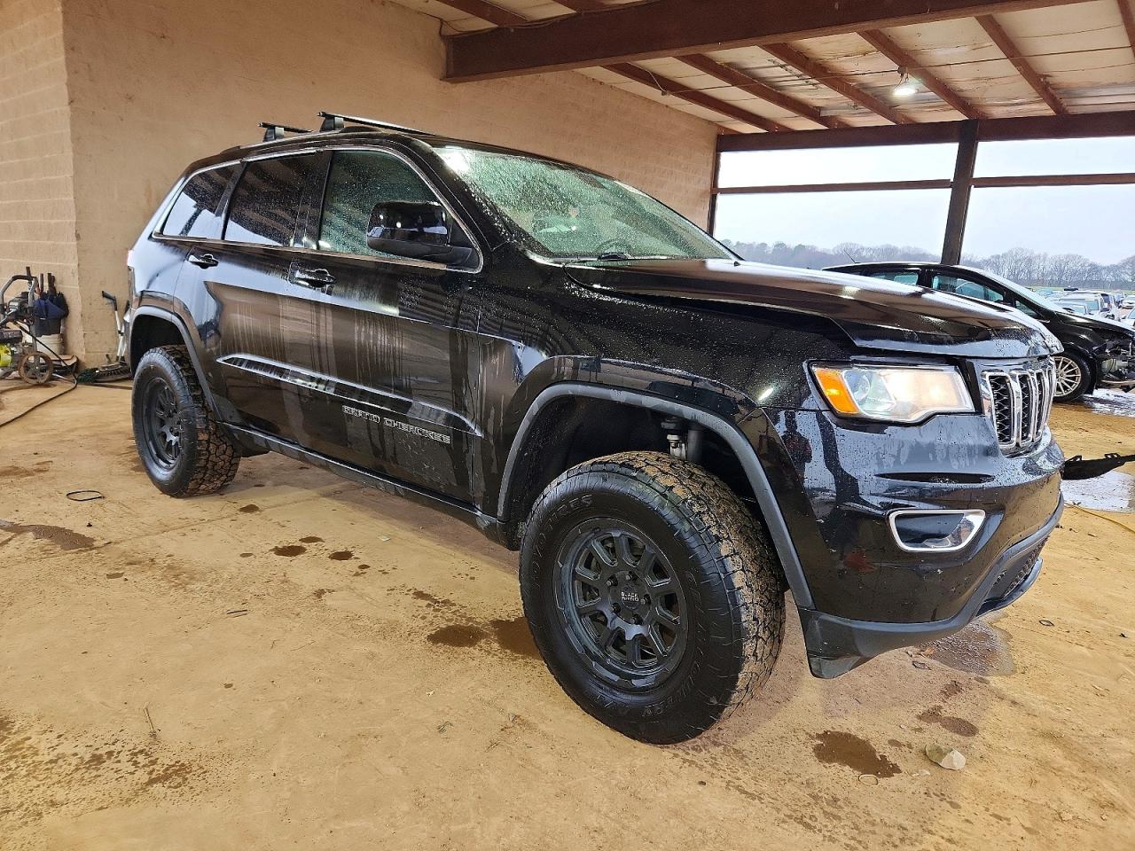 2020 JEEP GRAND CHEROKEE LAREDO photo 7