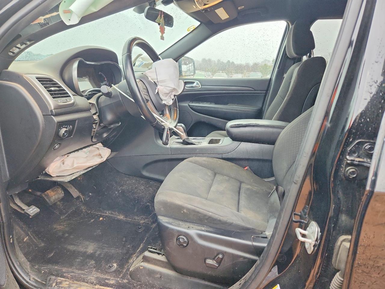 2020 JEEP GRAND CHEROKEE LAREDO photo 13