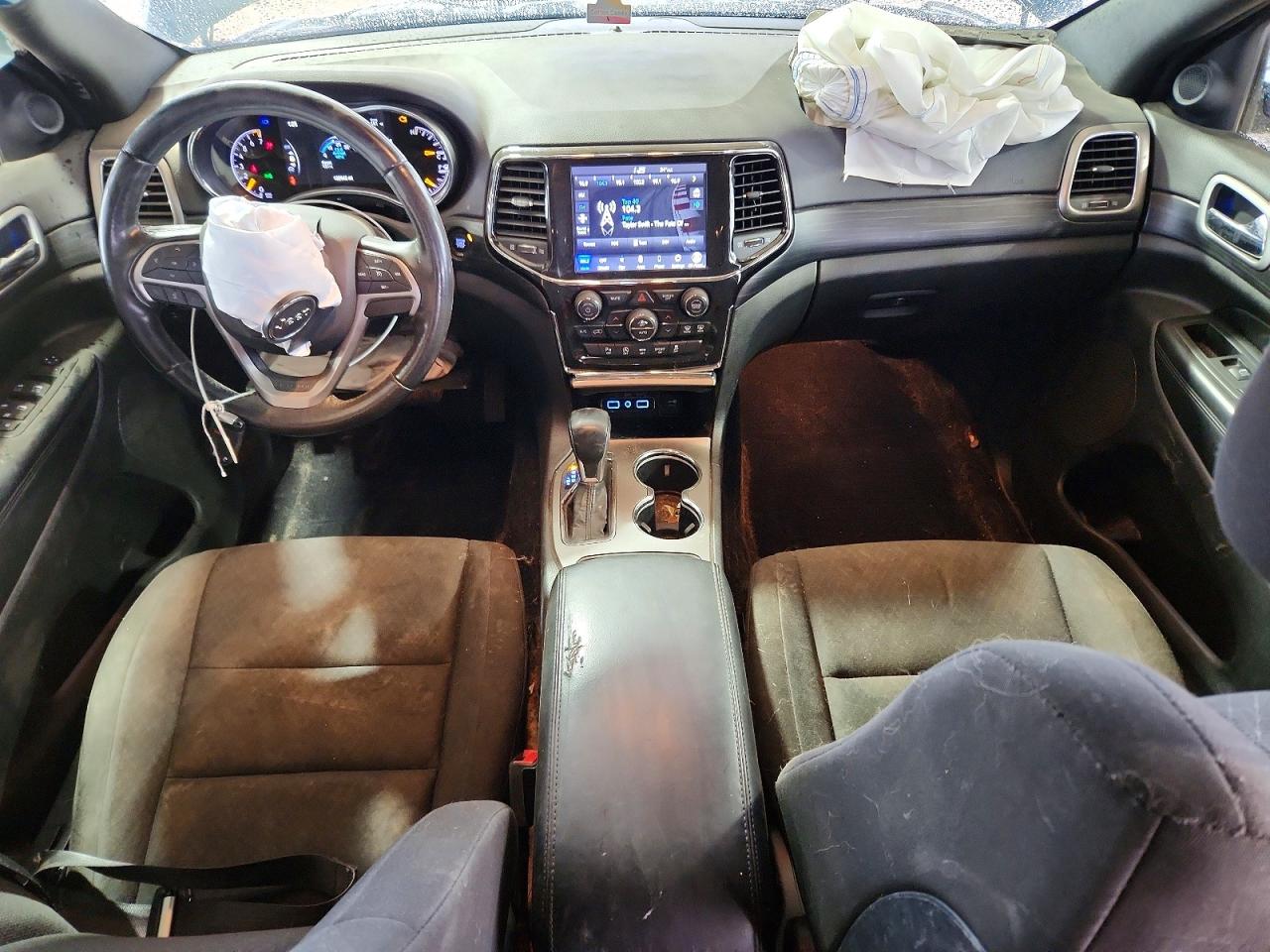 2020 JEEP GRAND CHEROKEE LAREDO photo 15