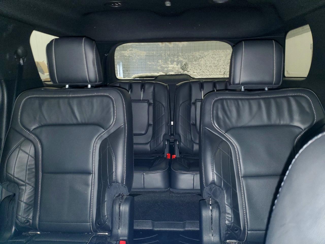 2019 FORD EXPLORER PLATINUM photo 10