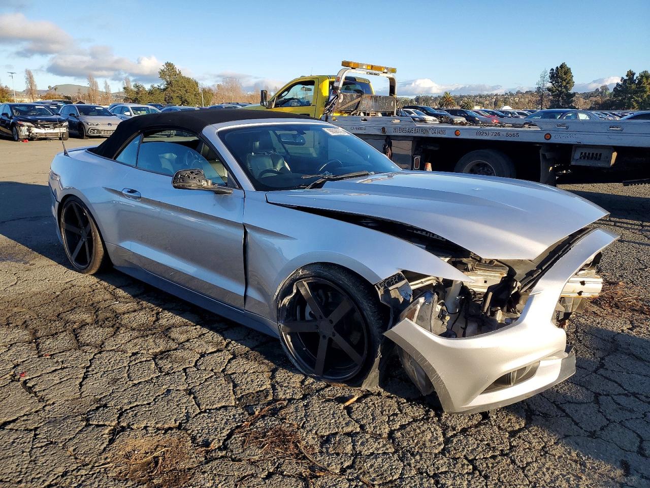 2017 FORD MUSTANG photo 4