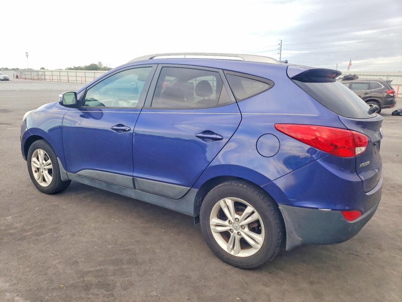 2013 HYUNDAI TUCSON GLS photo 2