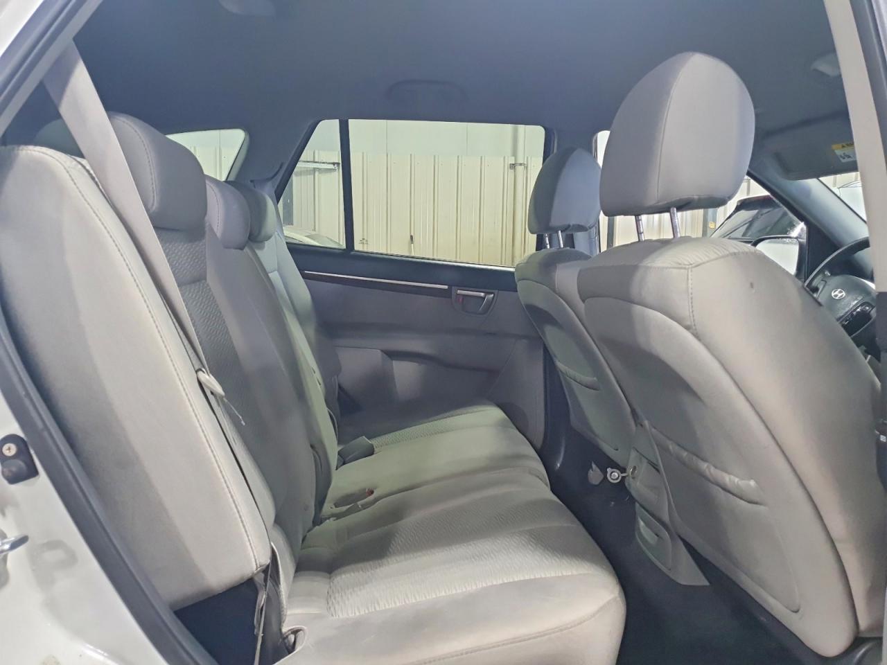 2009 HYUNDAI SANTA FE GLS photo 11