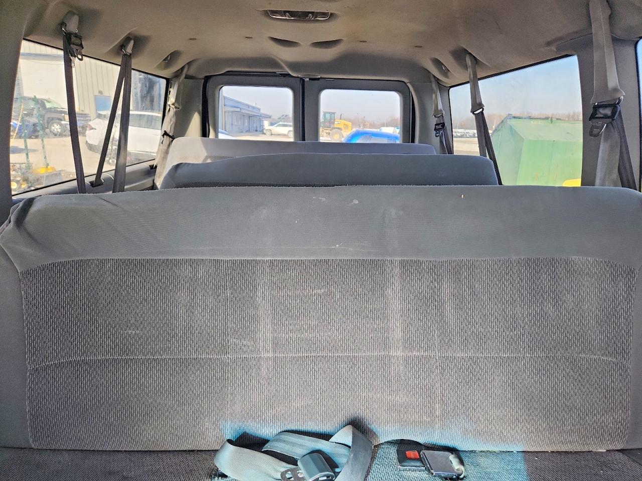 2006 FORD ECONOLINE E350 SUPER DUTY WAGON photo 10
