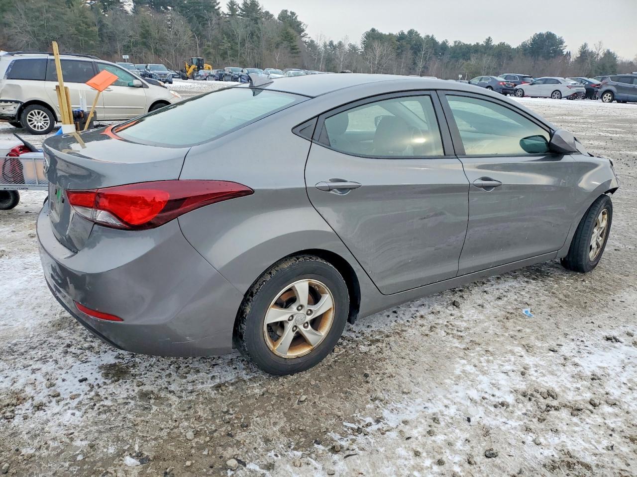 2014 HYUNDAI ELANTRA SE photo 3