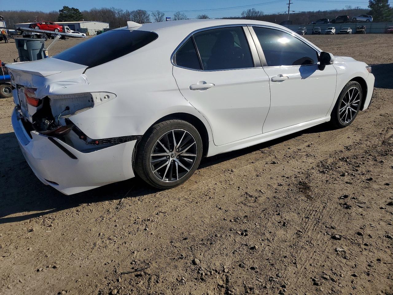 2021 TOYOTA CAMRY SE photo 5
