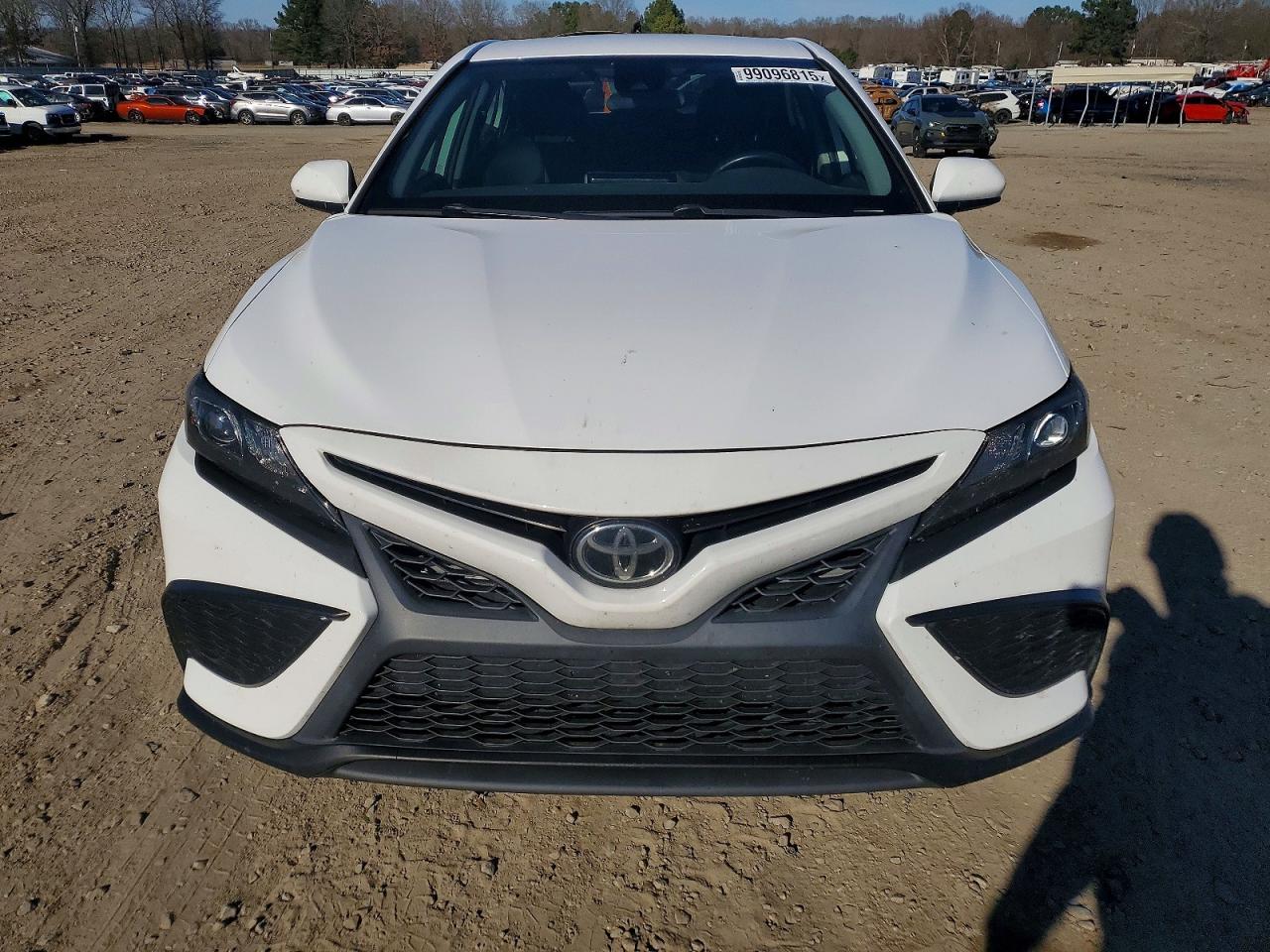 2021 TOYOTA CAMRY SE photo 9