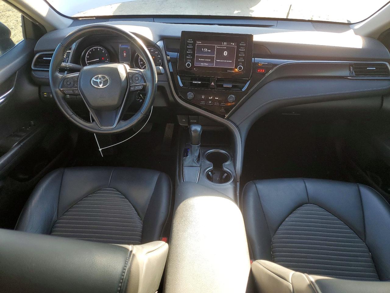 2021 TOYOTA CAMRY SE photo 15