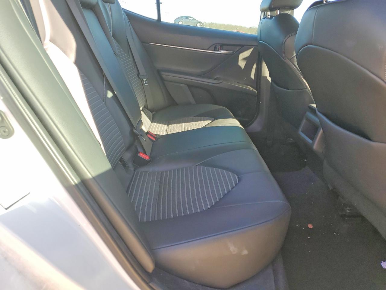 2021 TOYOTA CAMRY SE photo 19