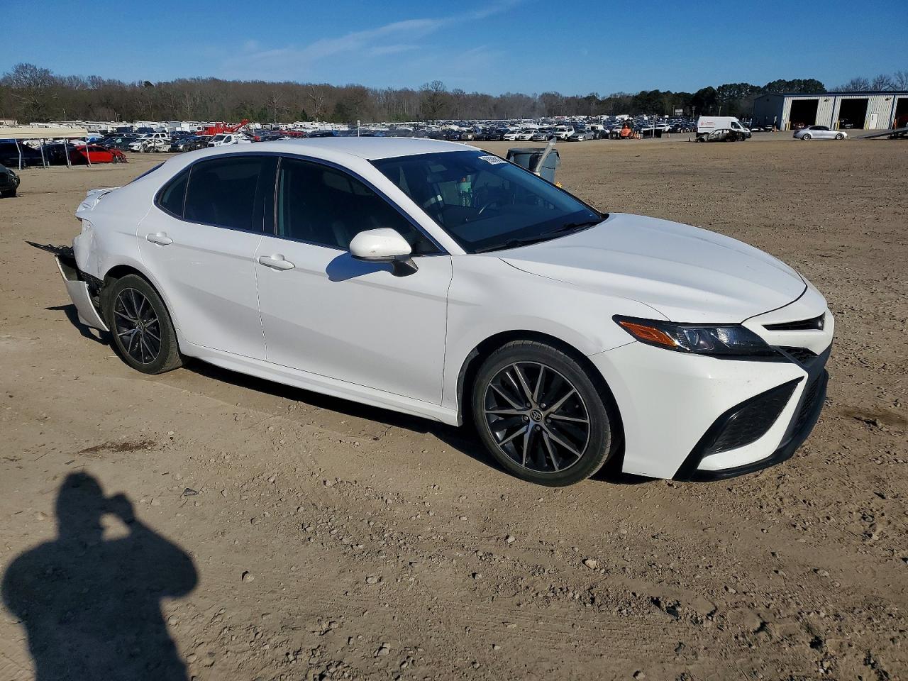 2021 TOYOTA CAMRY SE photo 7