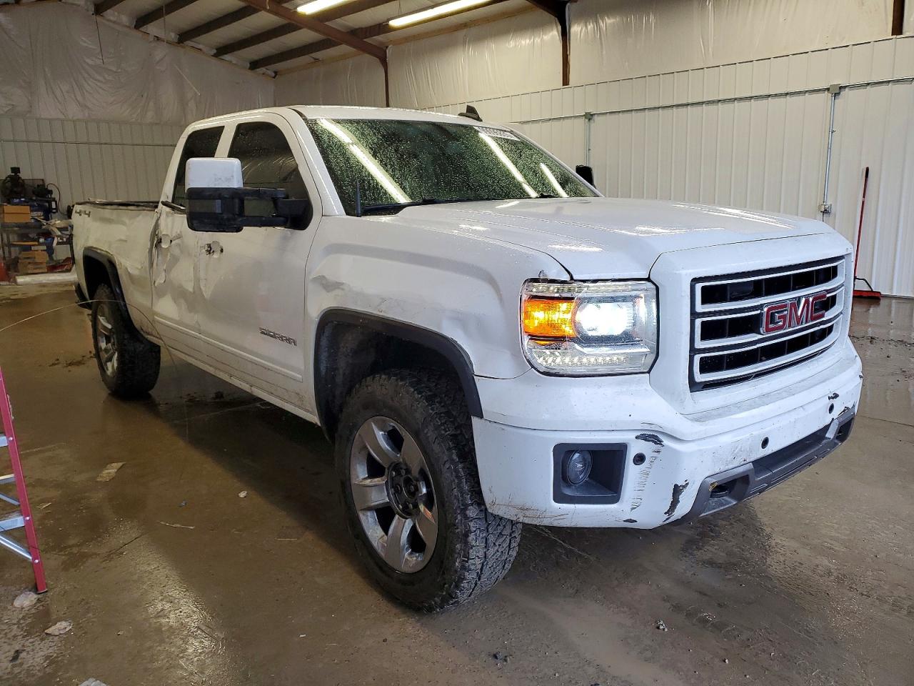 2015 GMC SIERRA K1500 photo 7