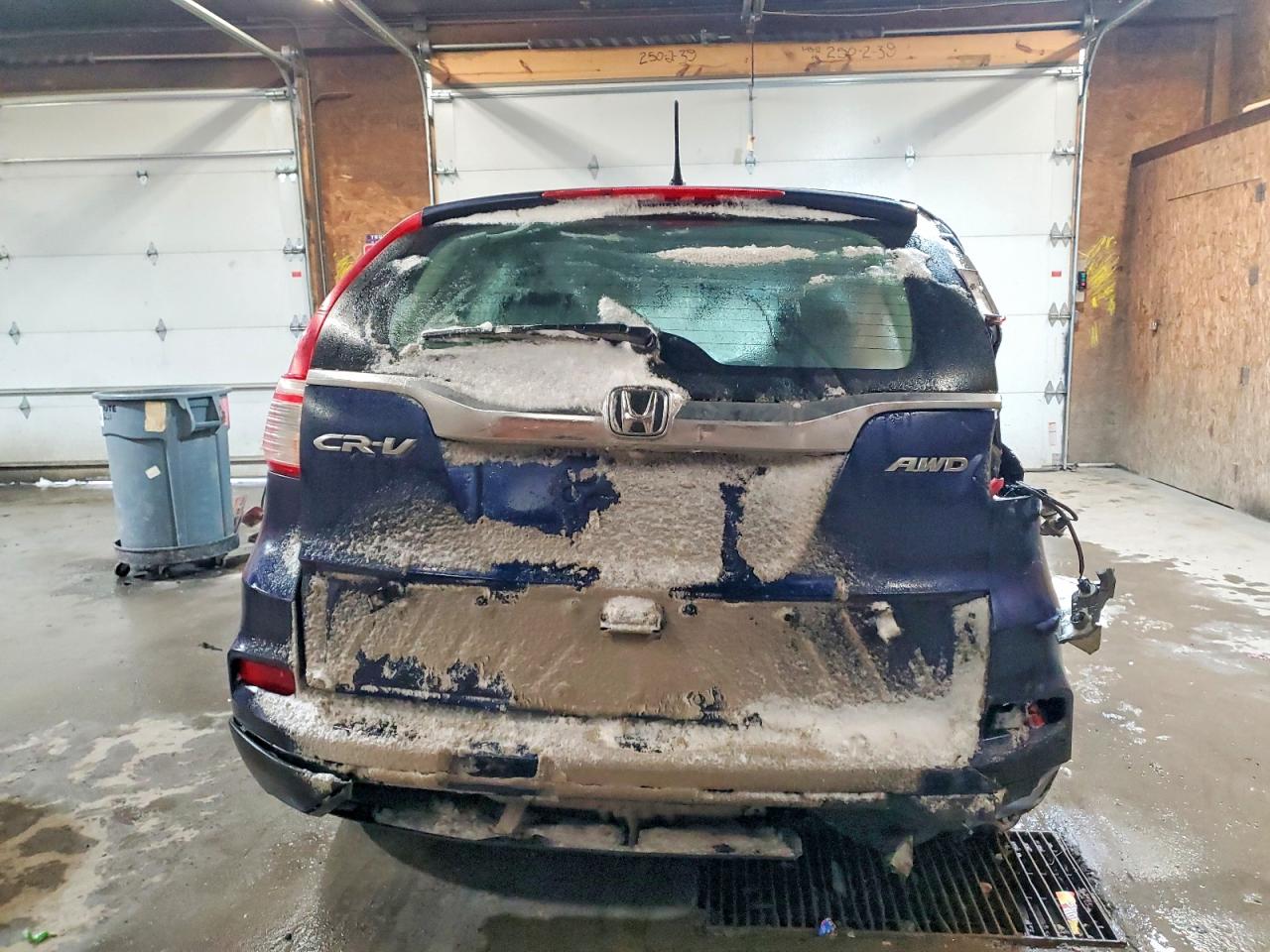 2015 HONDA CR-V LX photo 11