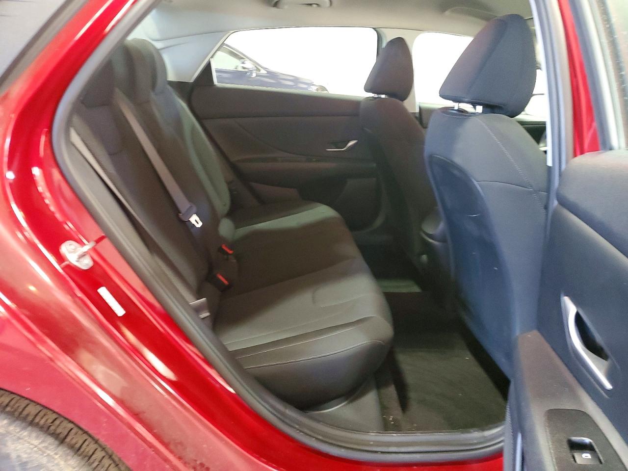 2023 HYUNDAI ELANTRA SE photo 10