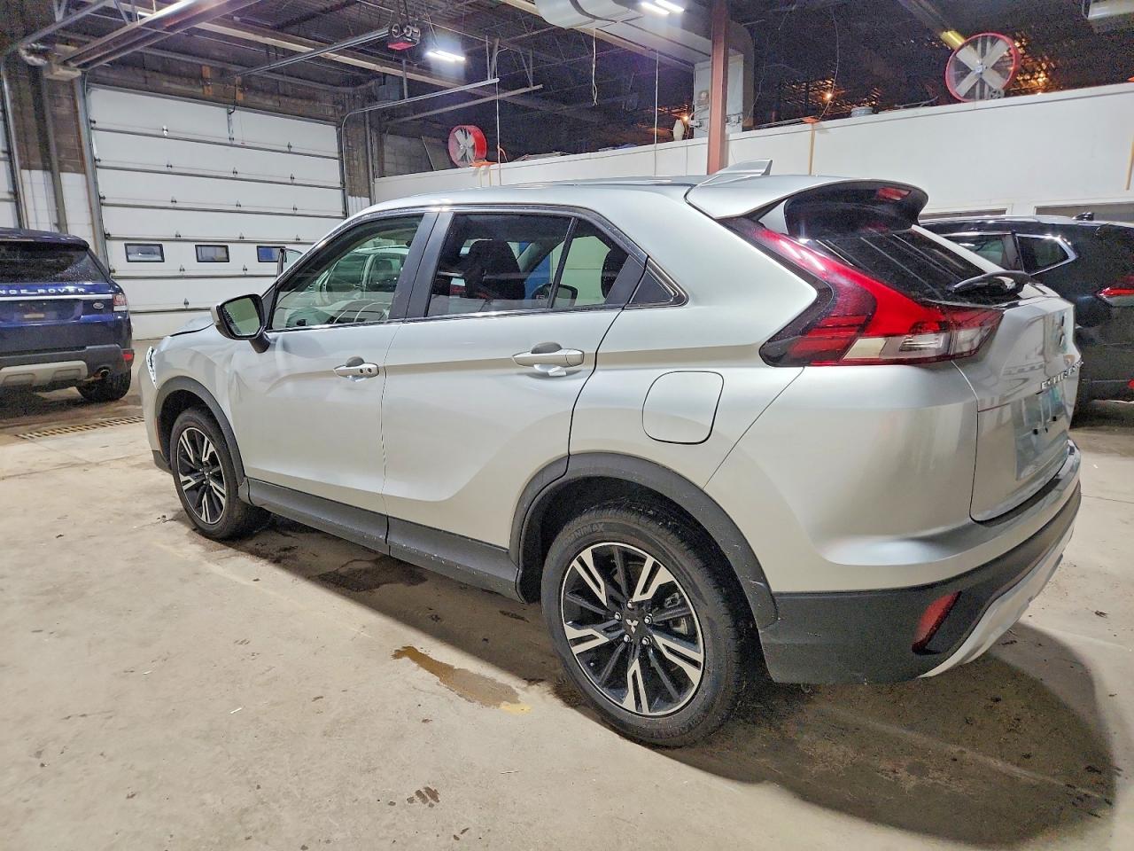 2024 MITSUBISHI ECLIPSE CROSS SE photo 2