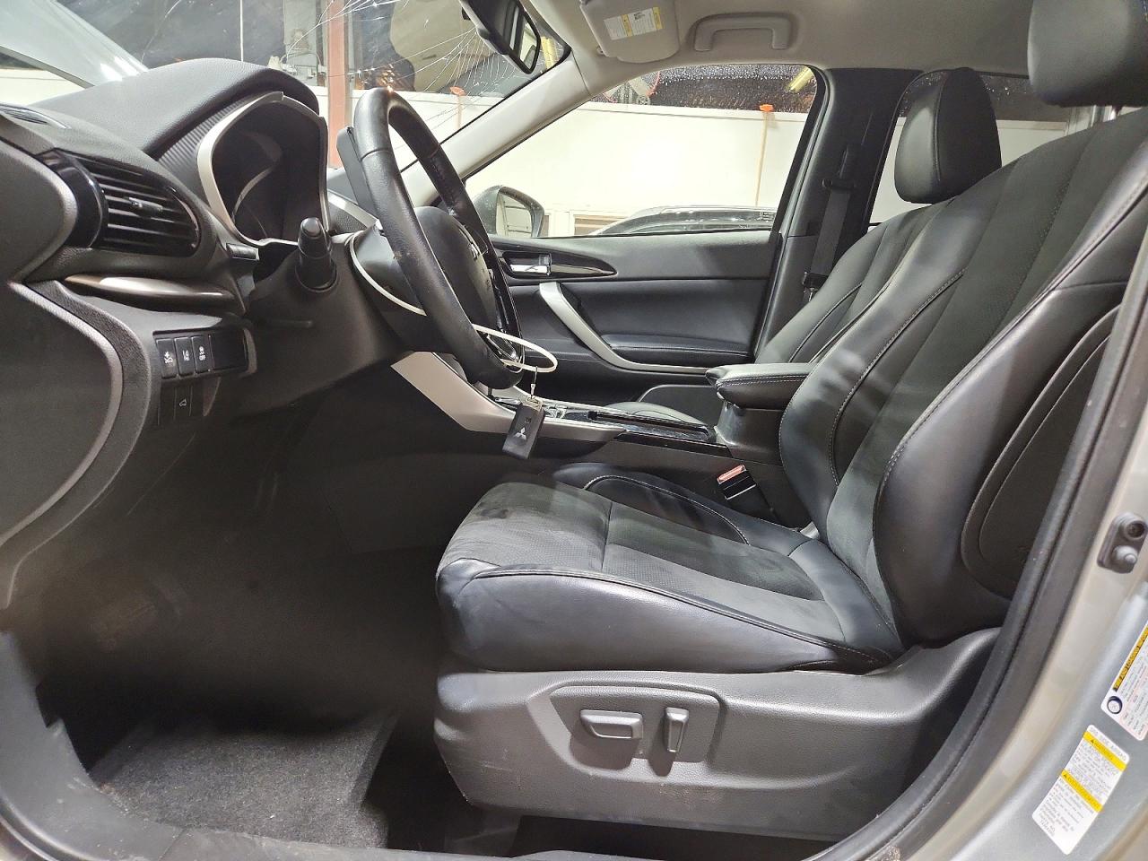 2024 MITSUBISHI ECLIPSE CROSS SE photo 7