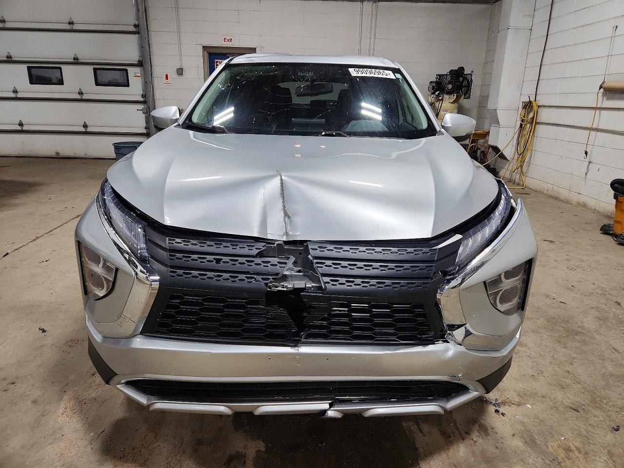 2024 MITSUBISHI ECLIPSE CROSS SE photo 5