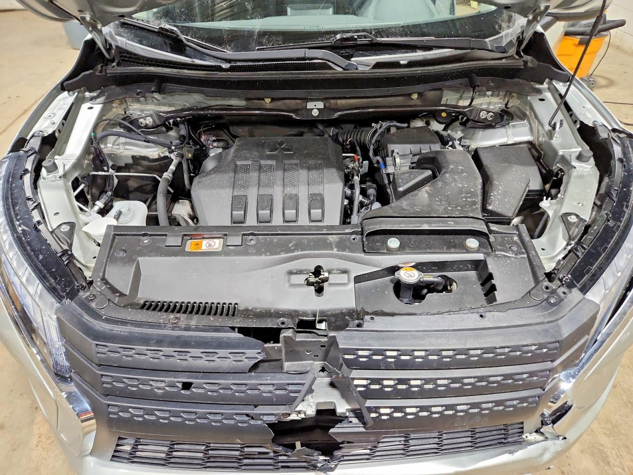 2024 MITSUBISHI ECLIPSE CROSS SE photo 12