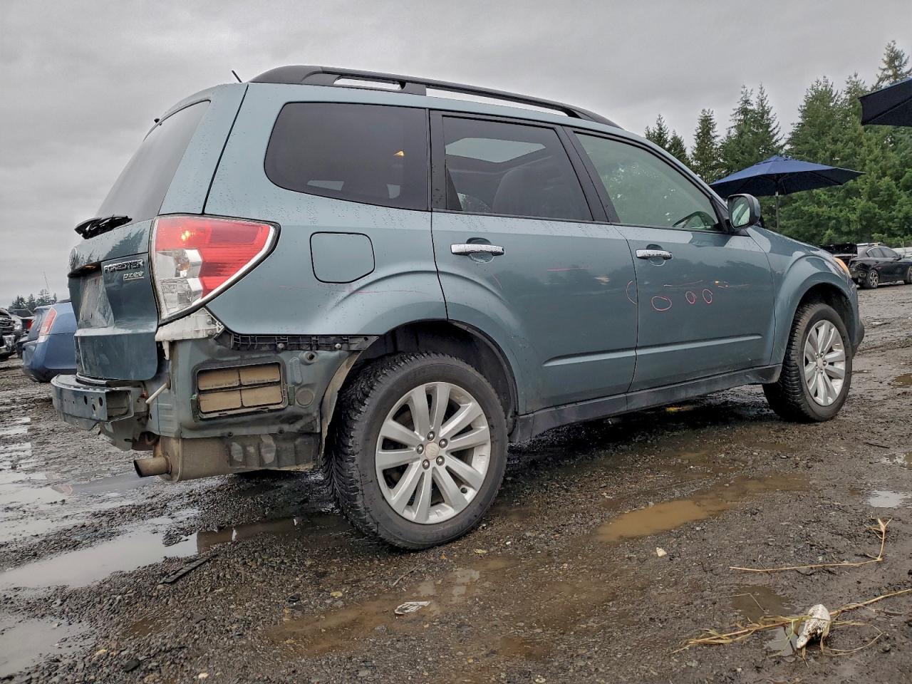 2011 SUBARU FORESTER 2.5X PREMIUM photo 3