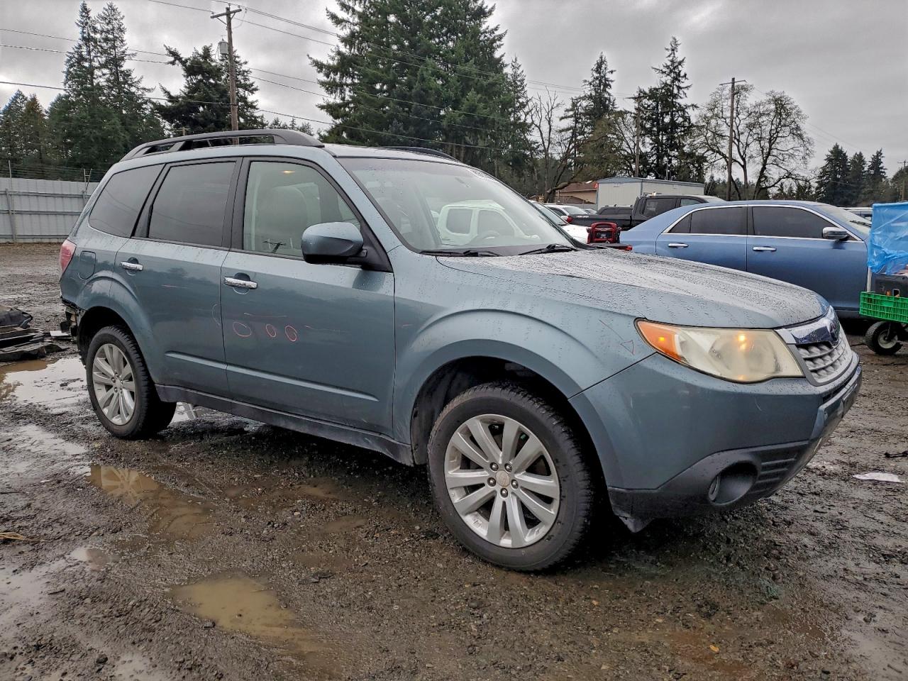 2011 SUBARU FORESTER 2.5X PREMIUM photo 4