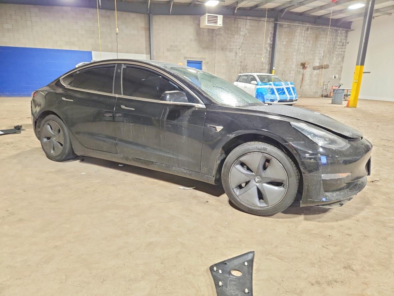 2019 TESLA MODEL 3 photo 4