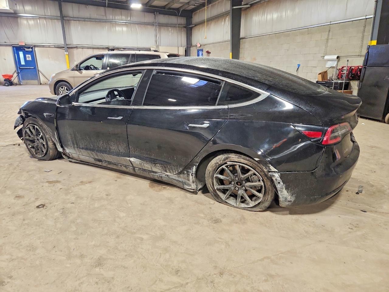 2019 TESLA MODEL 3 photo 2