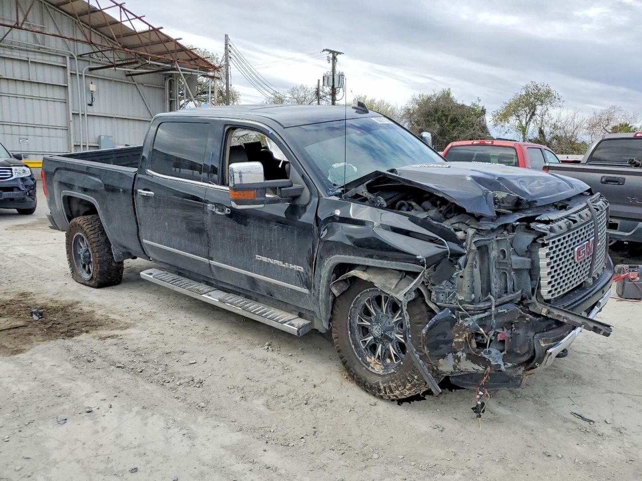 2015 GMC SIERRA K2500 DENALI photo 7