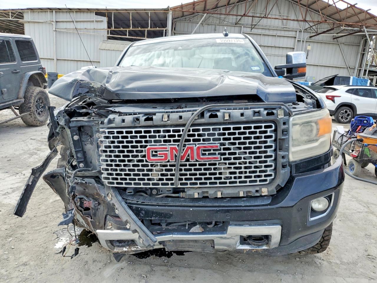 2015 GMC SIERRA K2500 DENALI photo 9